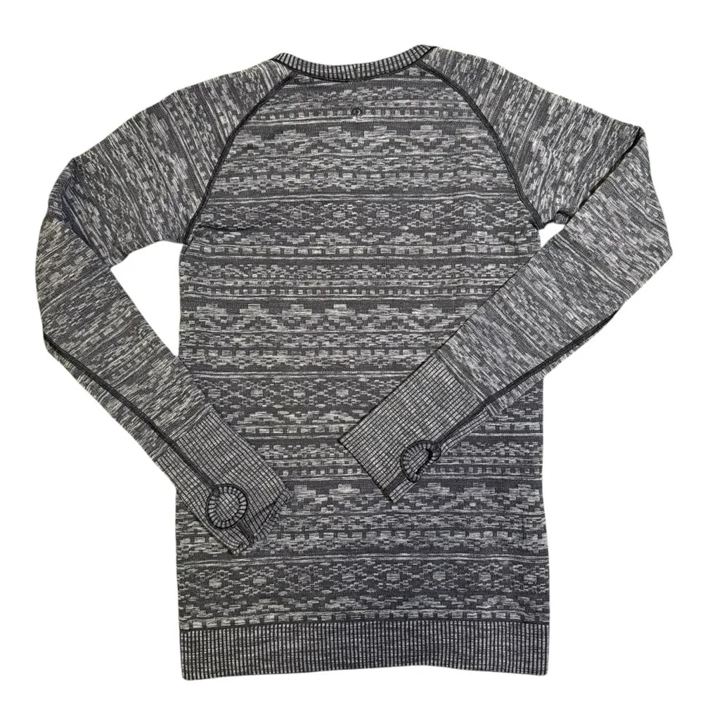 lululemon athletica Gray Patterned Long Sleeve Shirt - Picture 4 of 5
